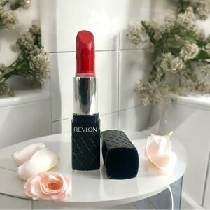 REVLON Colorburst Lip Butter Lipstick 090 True Red Hydrating Lip Rouge